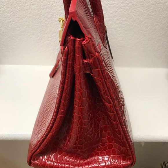 Kara beautiful red bag - Picture 5 of 8